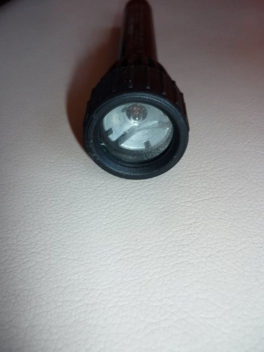 Лот Гумирано фенерче и метално фенерче на обща цена 7лв