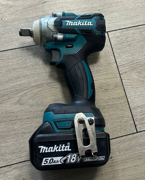 Amanet F28: Masina de insurubat cu impact Makita Dtw 285