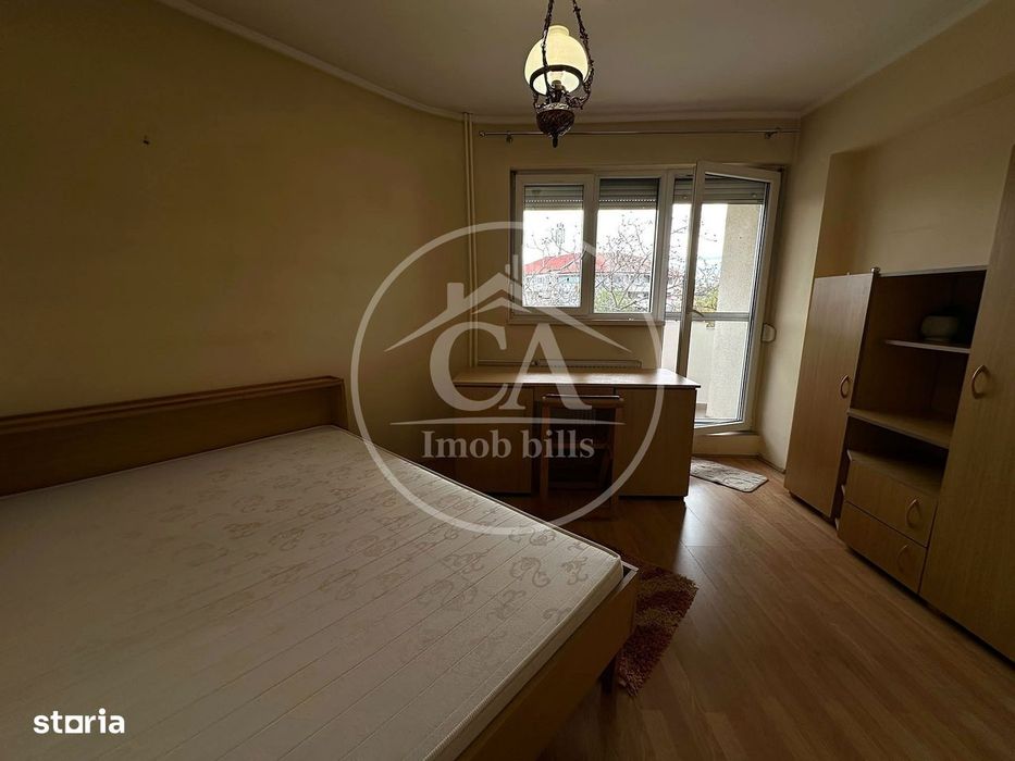 Apartament cu 3 camere de închiriat în zona Rogerius, Oradea.