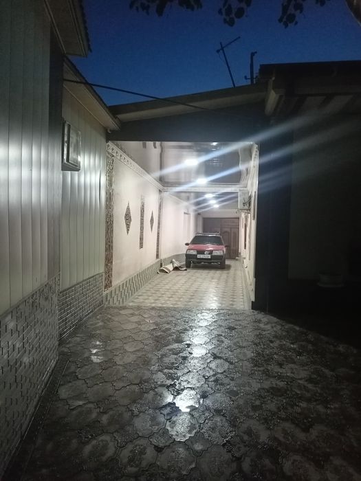 Xostel mexmon xona adres Xuja Doniyor Maxbarasi Yaqinida