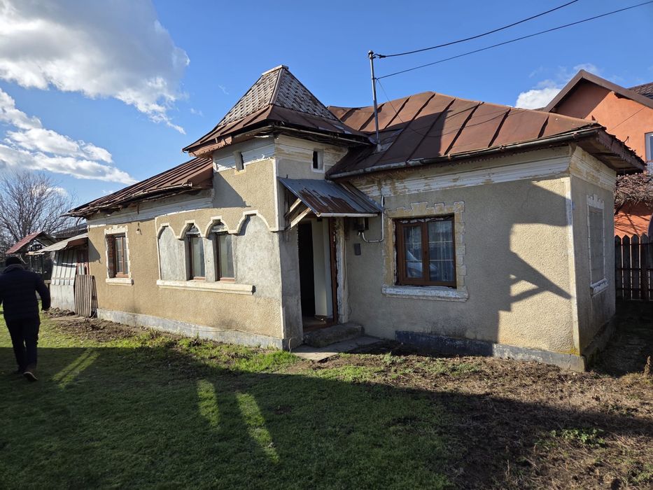 De vanzare- teren 1900mp + casa de caramida, Vacaresti, Dambovita