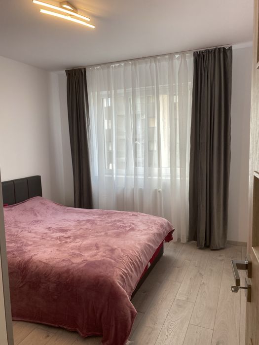Inchiriez Apartament