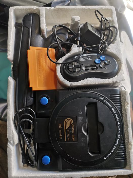 Ретро игра, оригинална опаковка