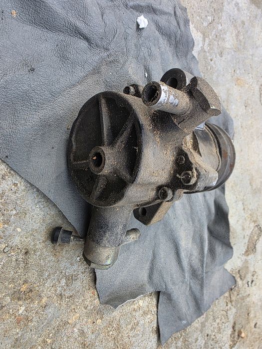 Помпа хидравлична Мазда 626 II