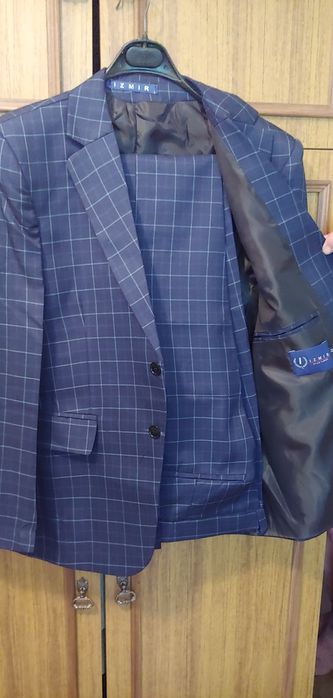 Продам костюм.  .