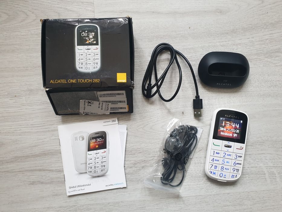 Telefon pentru seniori în stare impecabilă,  ca nou