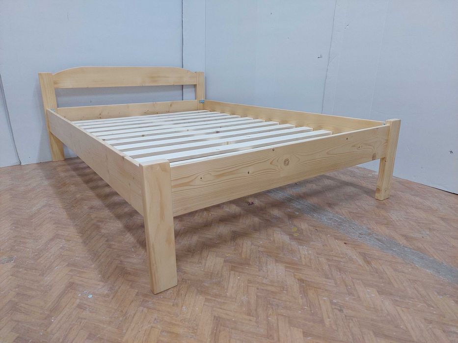 TRANSPORT GRATUIT.Pat din lemn masiv.Cod 202E