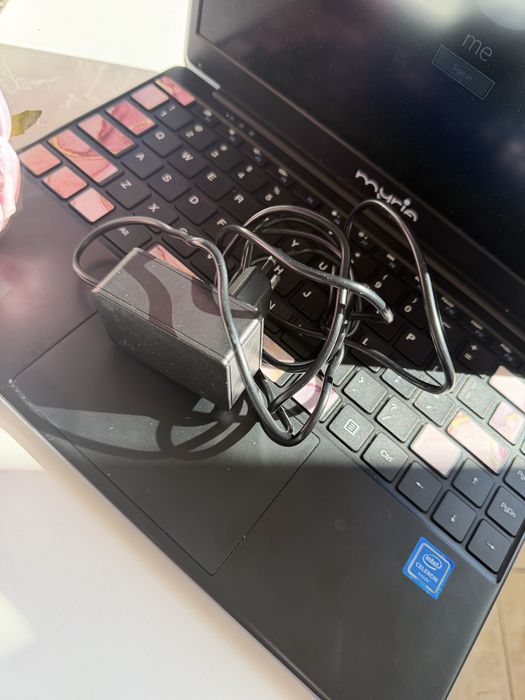 Laptop Myria impecabil