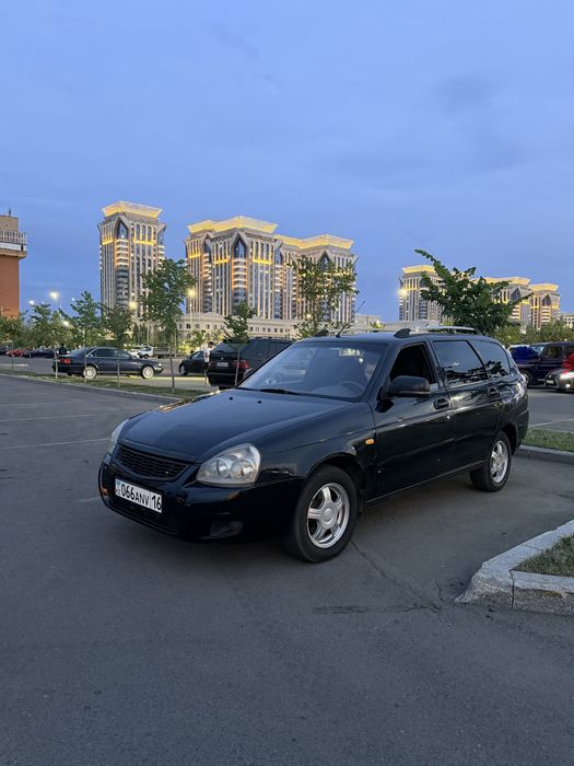 Машина Лада приора