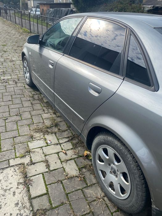 Vând audi a4 b6 motor 1.9 tdi avf naveta inmatriculat consum mic taxe mici