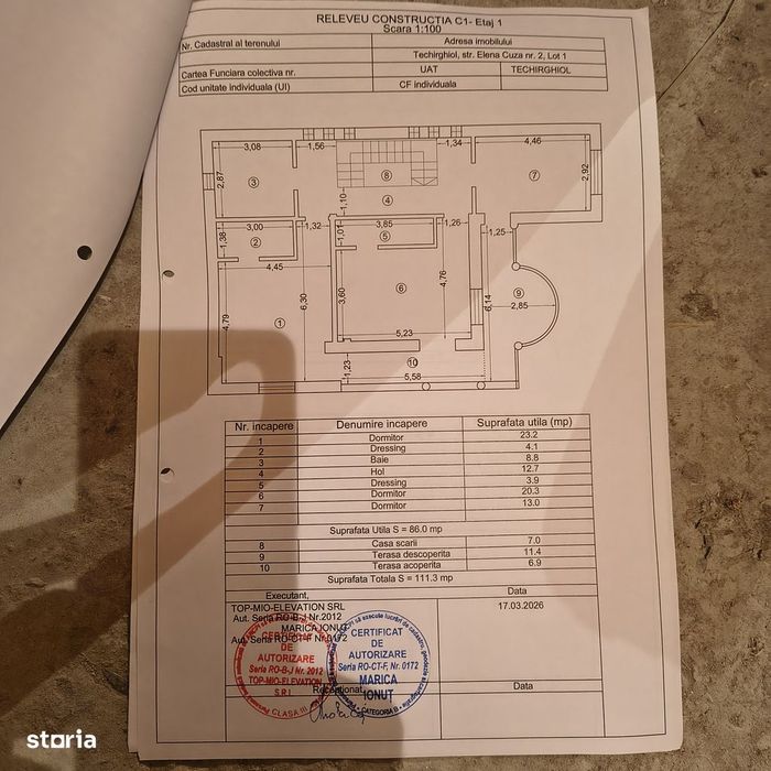 Casă de vânzare în cărămidă garaj, curte
