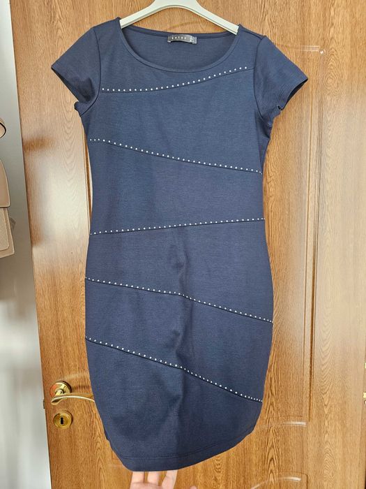 Rochie dreapta, material grosut, marime M, Kotton