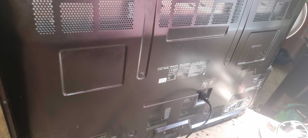 Продавам телевизор Panasonic