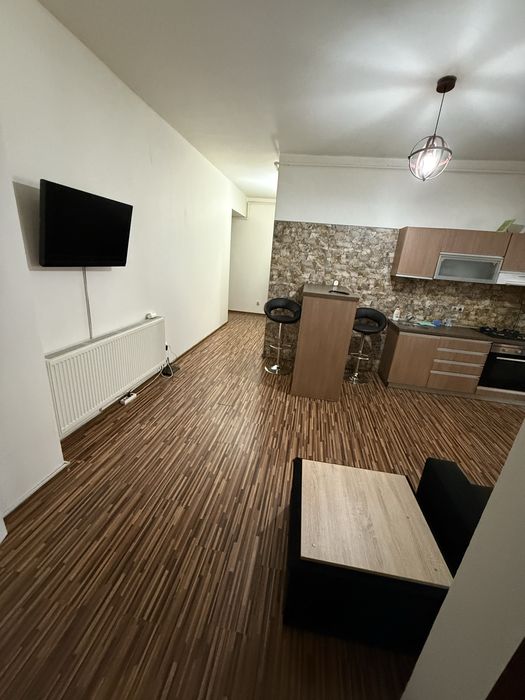 Inchiriere studio cu terasa etaj 1 60 mp ultracentral