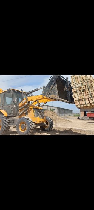 JCB  xizmati ekskavator pogruzchik kelishilgan narxlarda