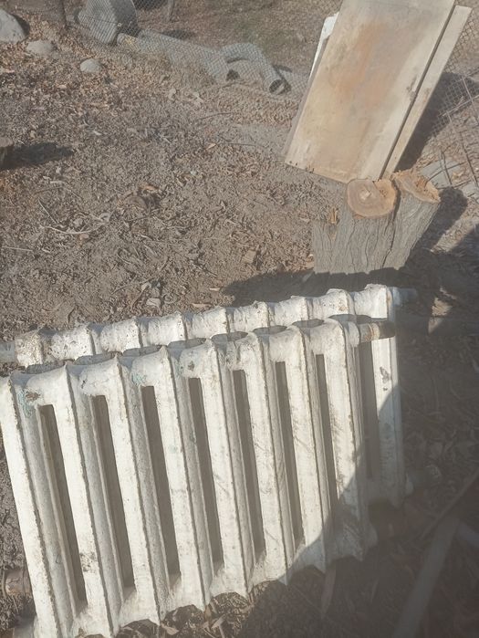 Батарея чугунная