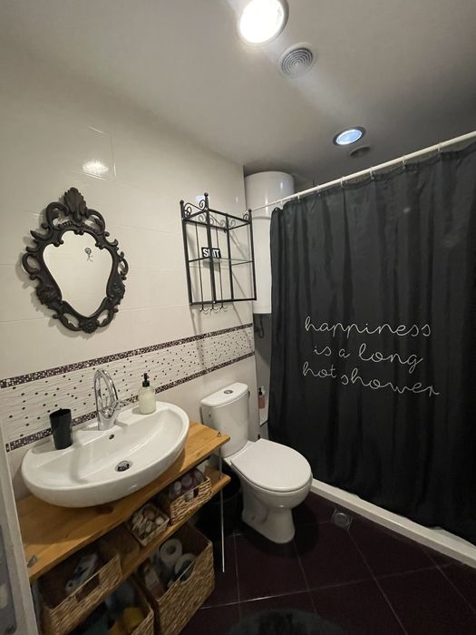 Артистичен УЮТЕН ДОМ в София за дългосрочен наем