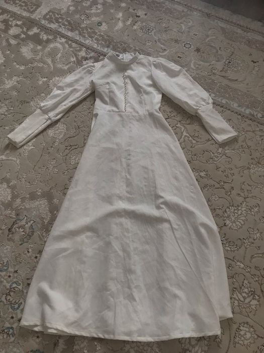 Продается платье новый