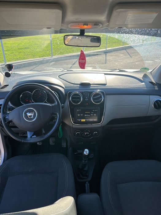Dacia Lodgy 1,5 dci Avariat in spate
