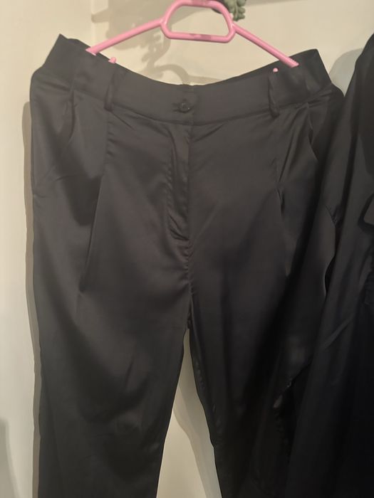 Червн сатенен сет