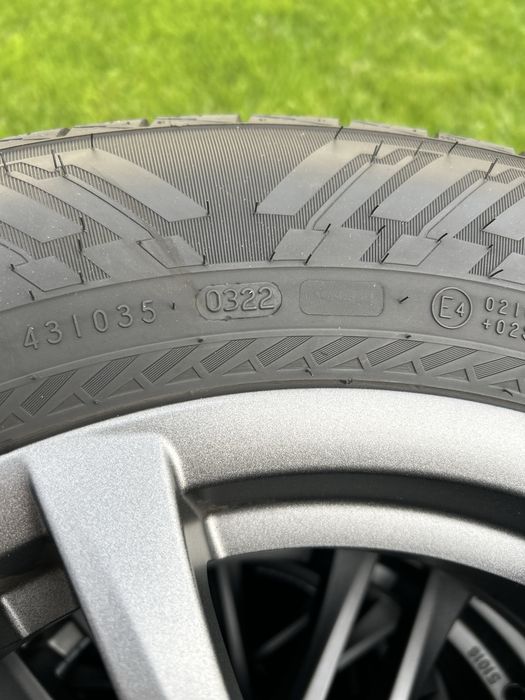 Anvelope vara Nokian 215 65 16 jante noi pt  TiguanKaroqTouranOctavia Golf Caddy Passat Sharan Exeo