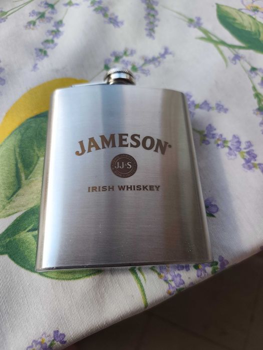 Джобна бутилка манерка Jameson