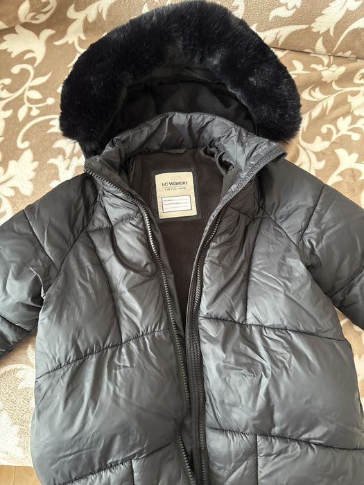 Продам детскую утепленную куртку