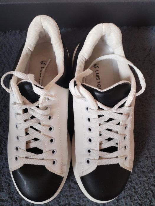 Adidași pentru femei