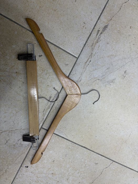 вешалки деревяные