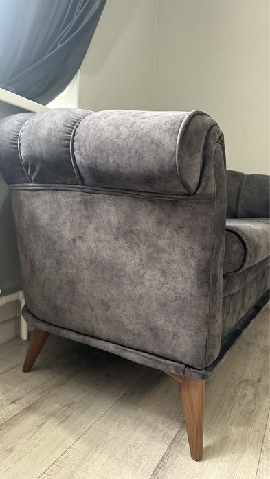 Продается Диван в хорошем состоянии