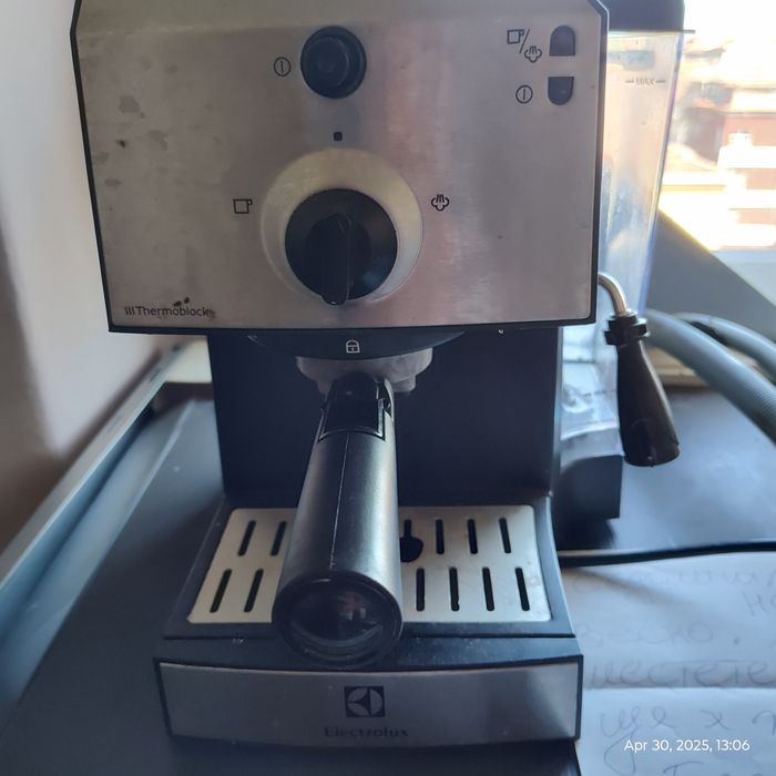 Съдомиялна машина Ariston Hotpoint 60см. и подарък!.