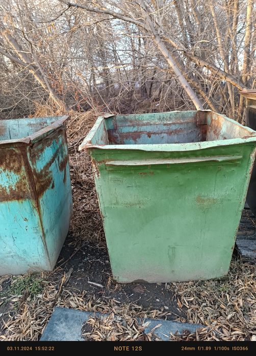 Мусорные контейнеры