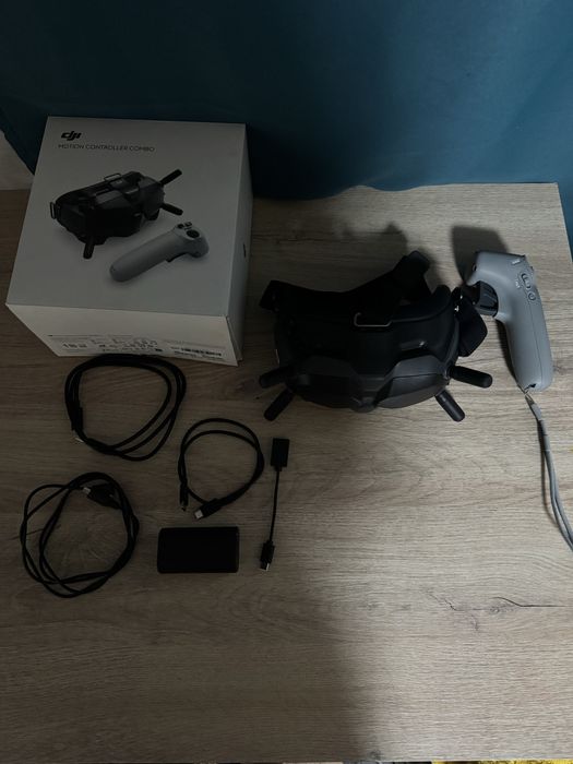 Dronă DJI Avata în stare perfectă(la pachet cu ochelari și telecomandă)