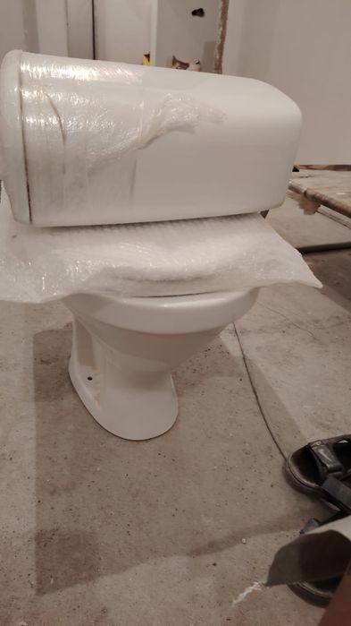 Продам унитаз новый