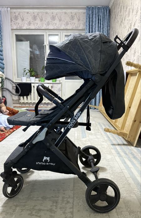Коляска детская черная