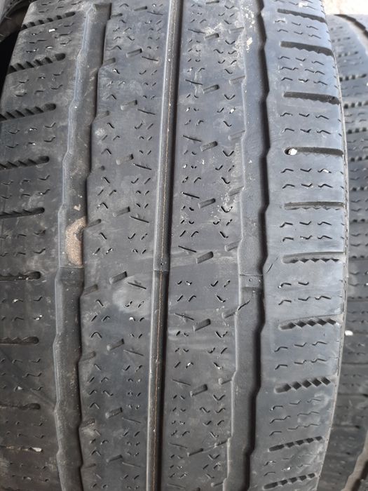 Продам шины 215/65/16С нексен