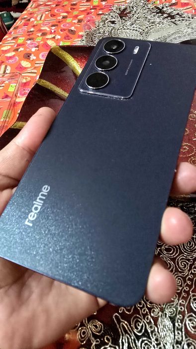 Realme 14x 5G 6/128GB  100 евро,  Redmi 13c 8/256GB 120евро