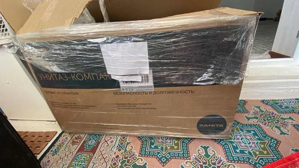 Унитаз с бочком SANITA  новый