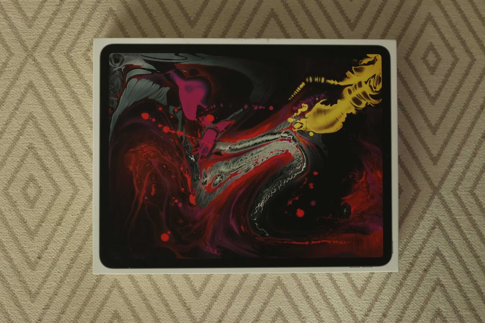 iPad Pro 12.9” (2018, Gen 3) + Apple Pencil - 64GB