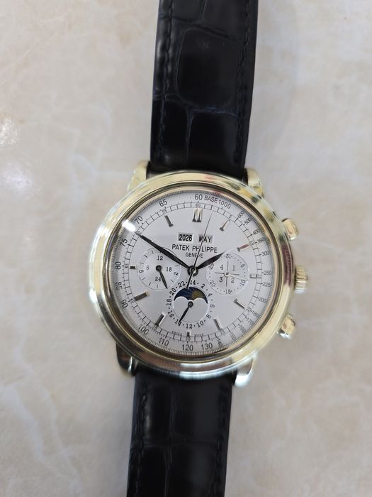 Продам золотые часы