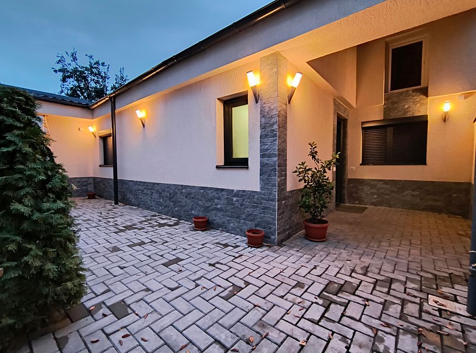 Casa Craiova renovată recent gata de mutare