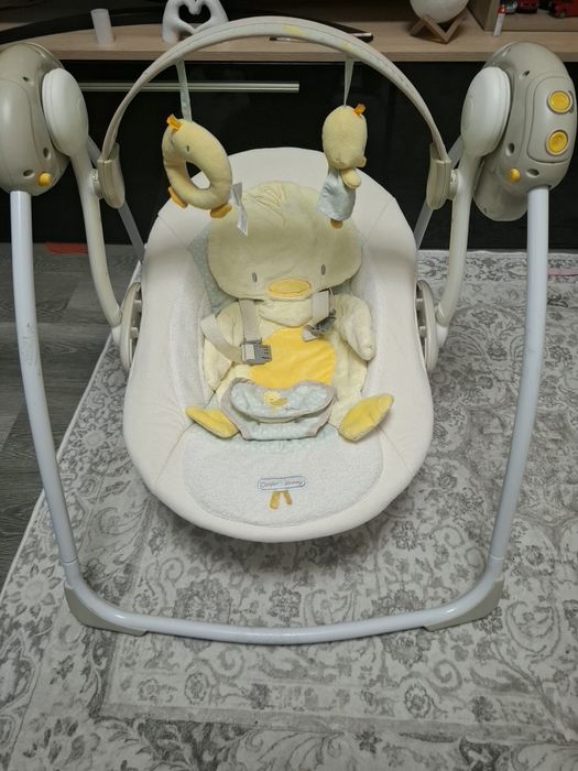 Vand balansoar electric bebeluși  cu  6 trepte de viteză  'melodii   stare foarte bună fara defecte  ' Foarte curat si igienizat!!