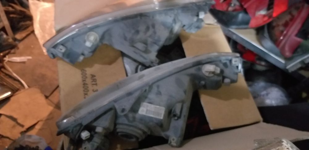 Peugeot 206 - оригинални фарове