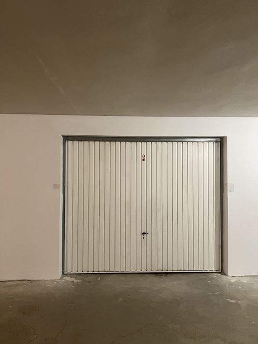 Дава се под наем Гараж / Паркомясто в София, Студентски град - 20 кв.м за 127.5 € - Снимка #2