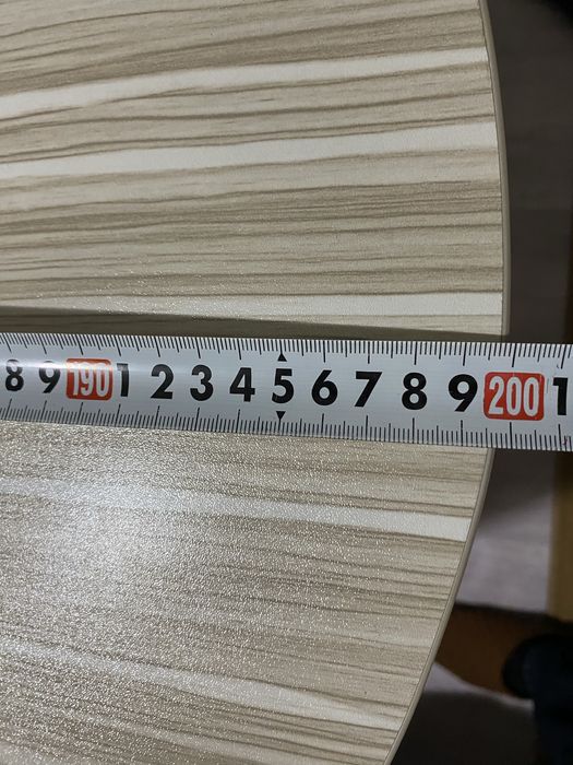 Стол овальный для дома и офиса