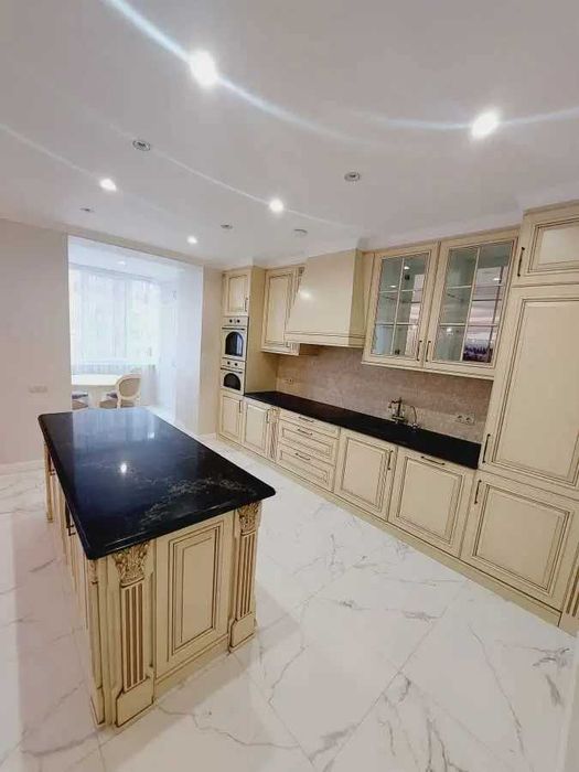 Дава се под наем Двустаен апартамент в София, Център - 63 кв.м за 458.49 € - Снимка #1