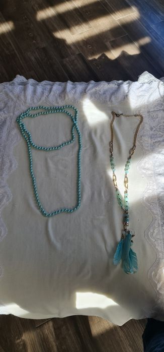 Ефектни колиета запазени.