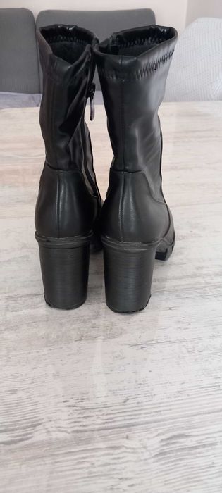 Дамски боти на висок ток №36