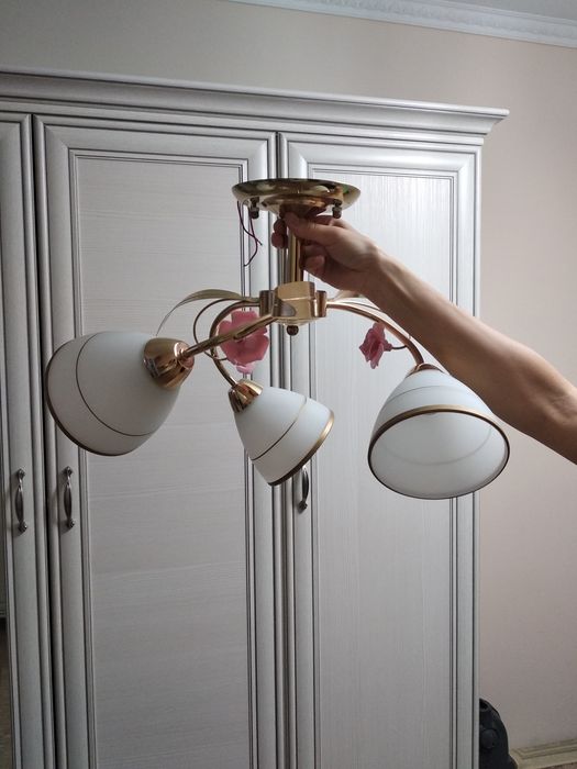 Продам люстры ,люстры