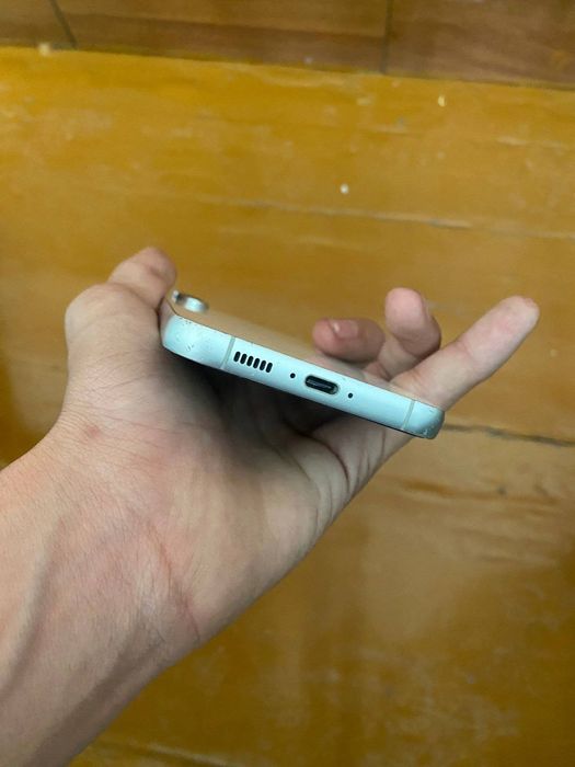 Срочно продаётя Samsung S23 FE